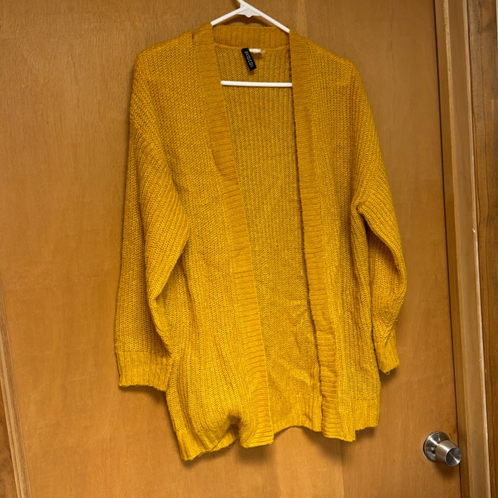 H and m divided cardigan size xs